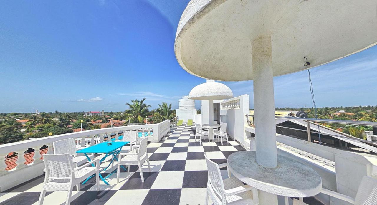 נגומבו Royal Castle Hotel מראה חיצוני תמונה