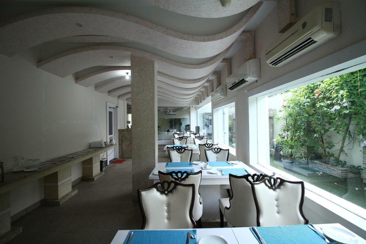נגומבו Royal Castle Hotel מראה חיצוני תמונה